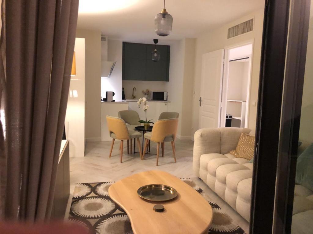Beautiful Apartment Design Next To The Sea Antibes Exterior foto